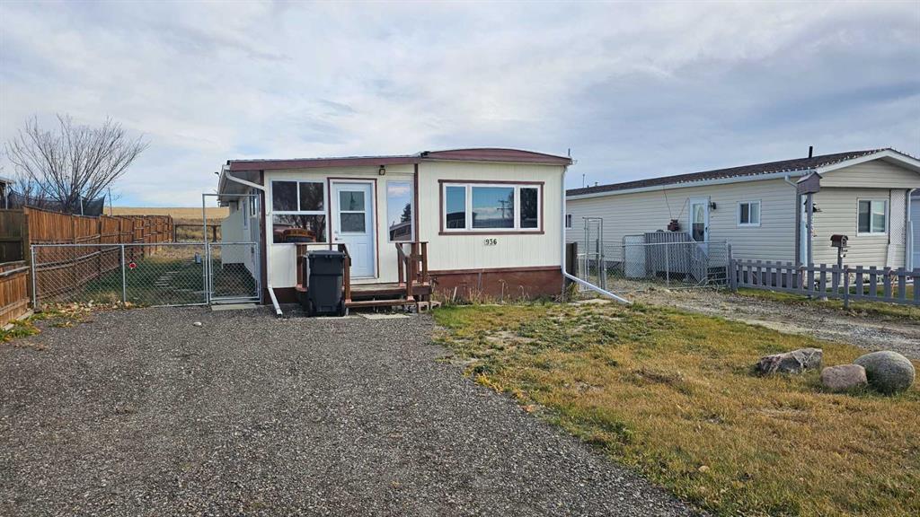 936 MAIN Street NW, A2267583, Alberta,