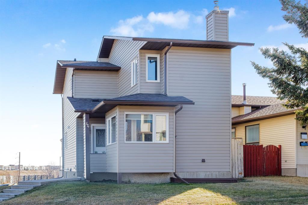 Second View of 44 Bedfield Close NE, Beddington Heights, Calgary, Alberta, T3K3L5