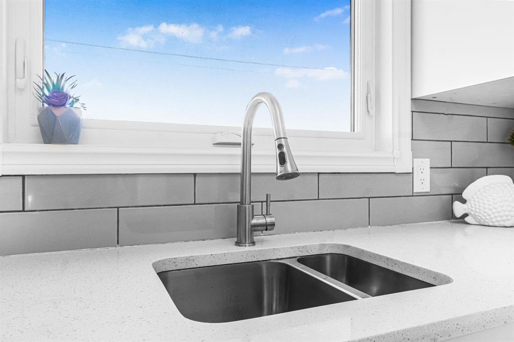 Fifth View of 44 Bedfield Close NE, Beddington Heights, Calgary, Alberta, T3K3L5