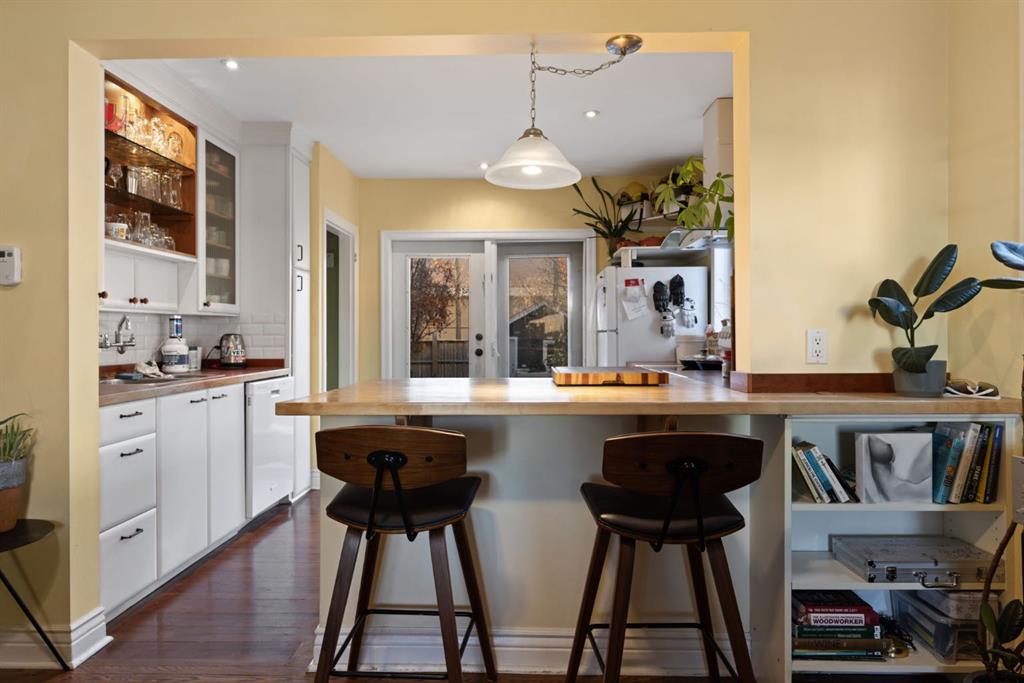 Fourth View of 315 12 Avenue NW, Crescent Heights, Calgary, Alberta, T2M 0C8