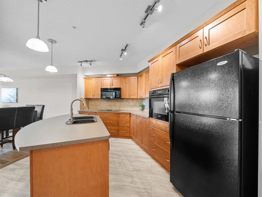 Fourth View of 311, 3101 34 Avenue NW, Varsity, Calgary, Alberta, T2L 2A3