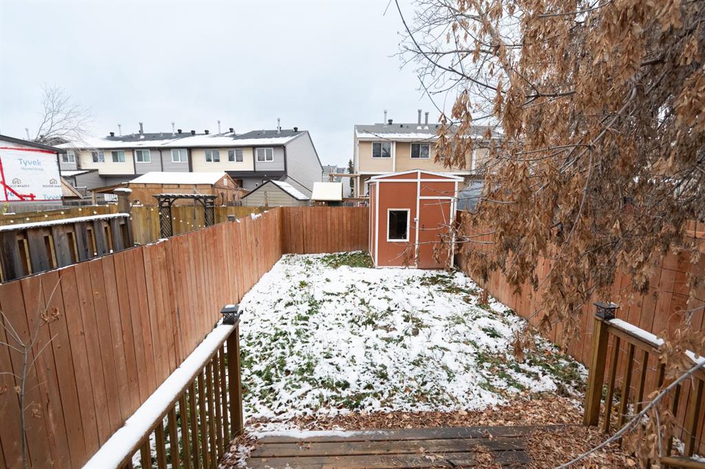 Third View of 106 Wylie Place , Thickwood, Fort McMurray, Alberta, T9H 4R4