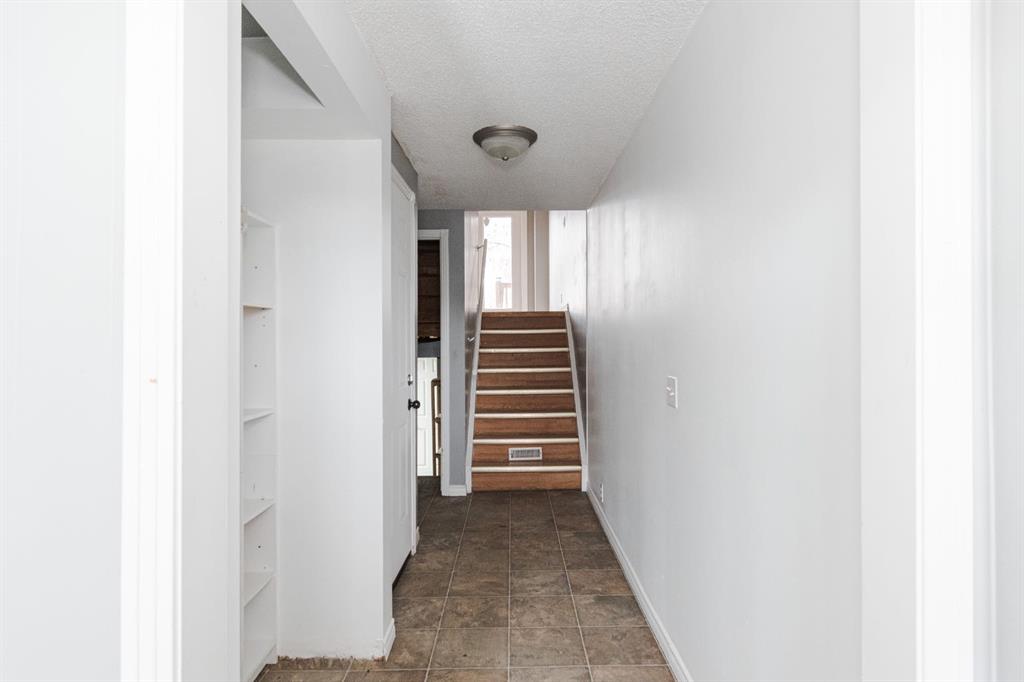 Fifth View of 106 Wylie Place , Thickwood, Fort McMurray, Alberta, T9H 4R4