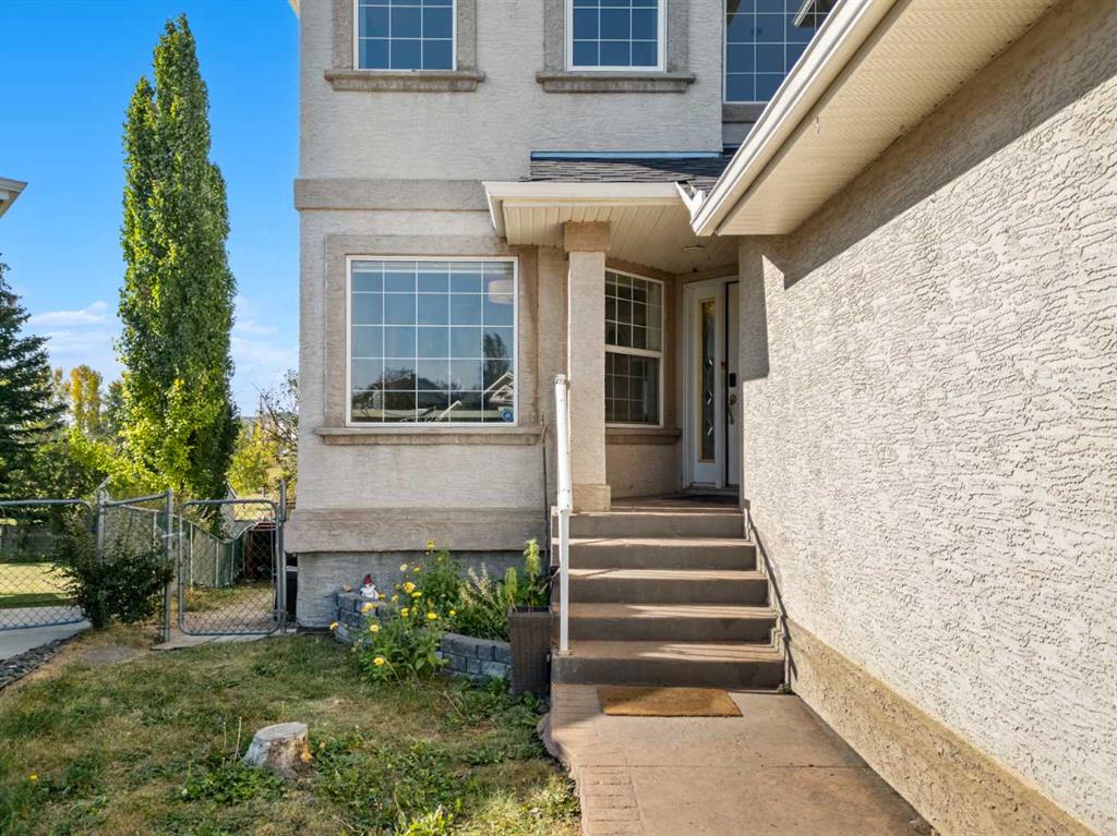 Third View of 216 Stonegate Place NW, Stonegate, Airdrie, Alberta, T4B 2P3