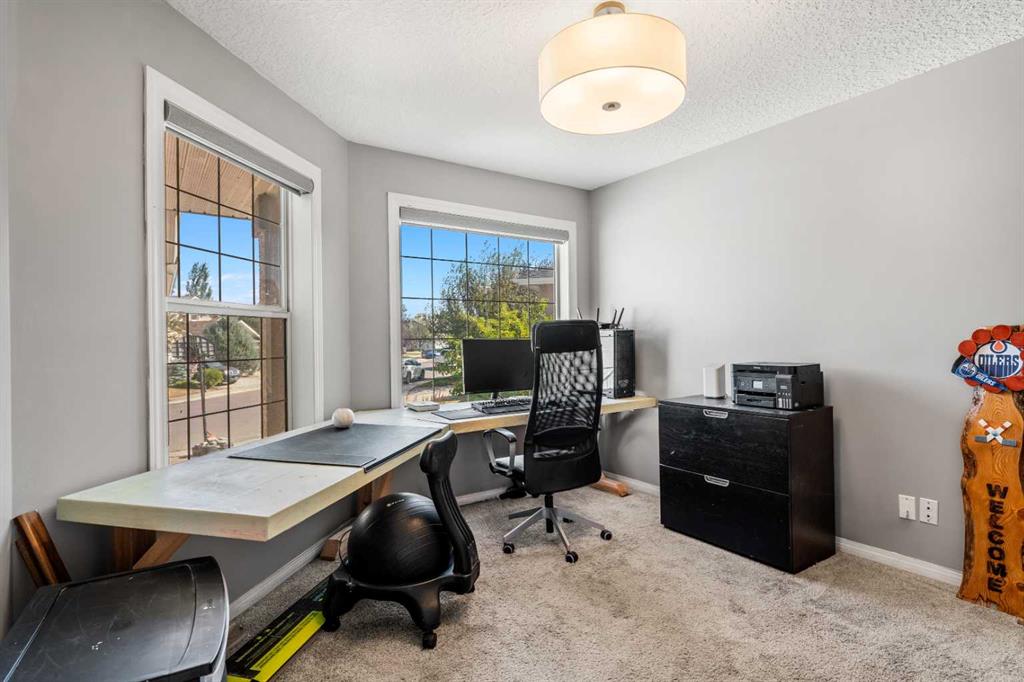 Fourth View of 216 Stonegate Place NW, Stonegate, Airdrie, Alberta, T4B 2P3