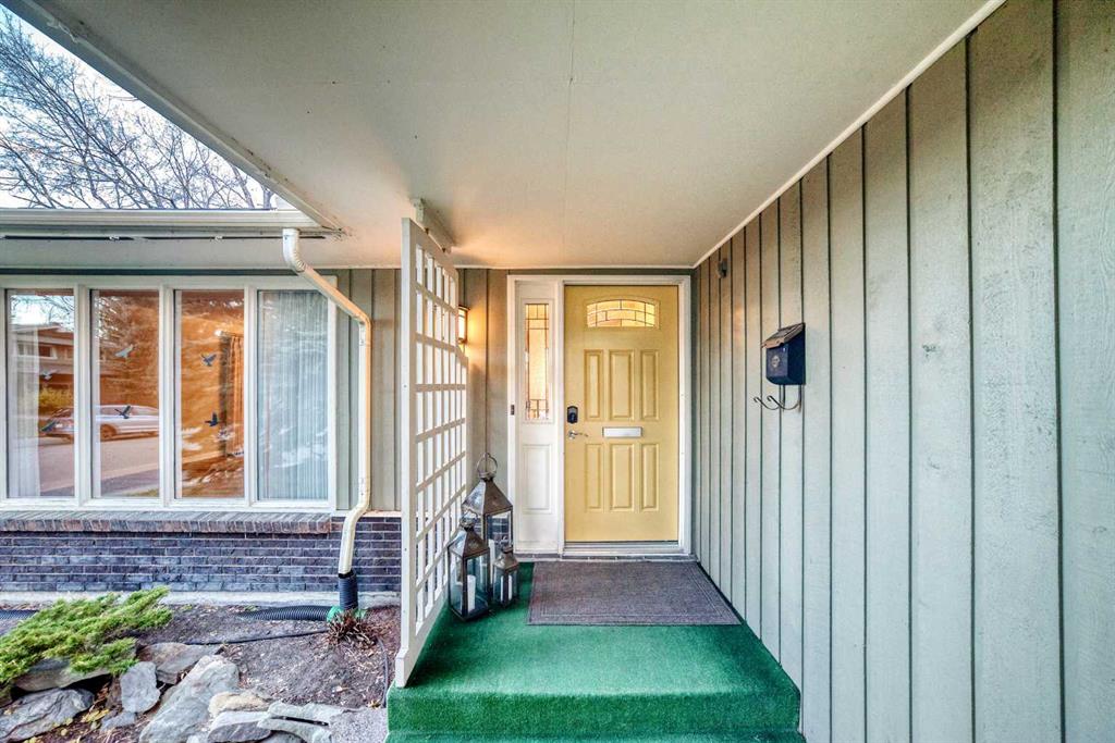 Fifth View of 255 Parkwood Close SE, Parkland, Calgary, Alberta, T2J3V8