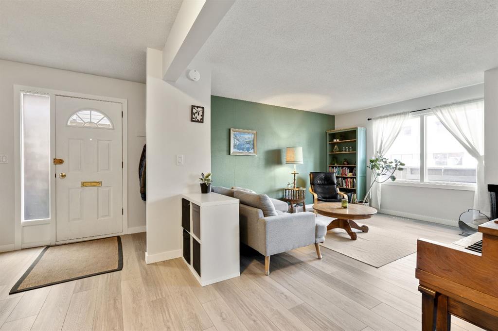 Fourth View of 1, 6412 4 Street NE, Thorncliffe, Calgary, Alberta, T2K 5M8