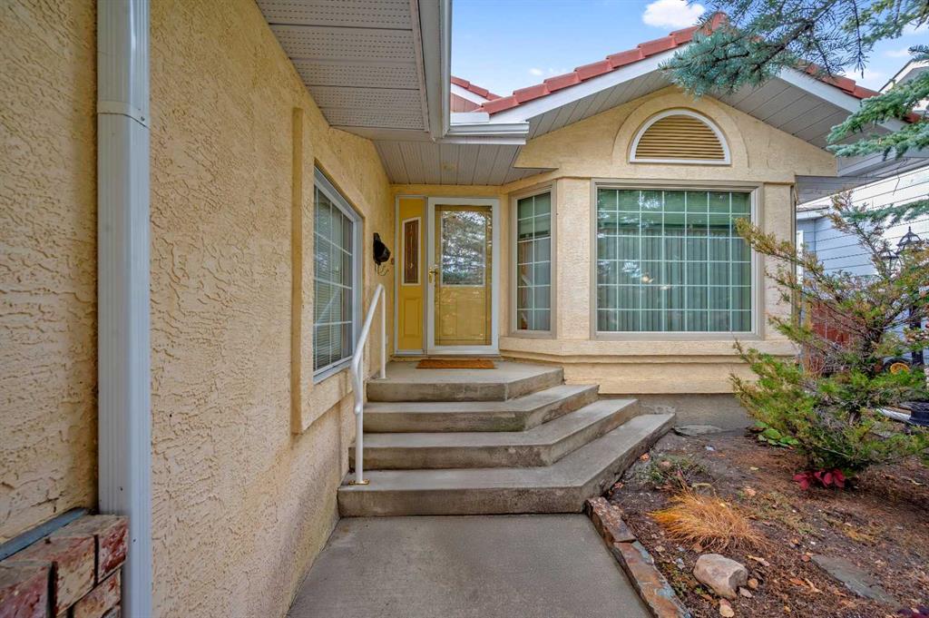 Third View of 13895 Evergreen Street SW, Evergreen, Calgary, Alberta, T2Y 2X4