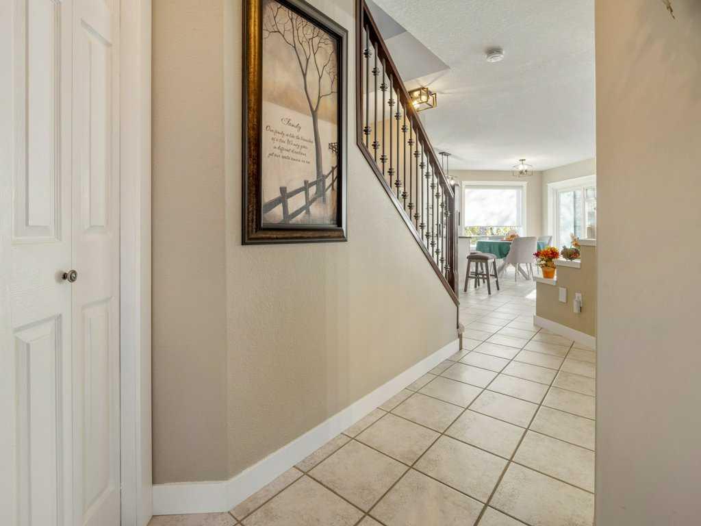 Fourth View of 425 FAIRMOU Boulevard S, Fairmont, Lethbridge, Alberta, T1K7G2