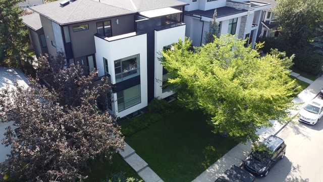 Second View of 2307 3 Avenue NW, West Hillhurst, Calgary, Alberta, T2N 0K9