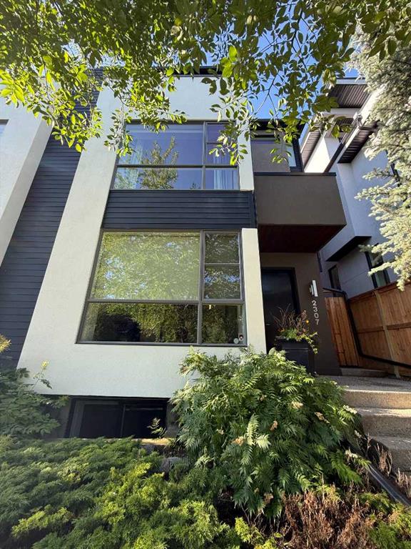 Third View of 2307 3 Avenue NW, West Hillhurst, Calgary, Alberta, T2N 0K9