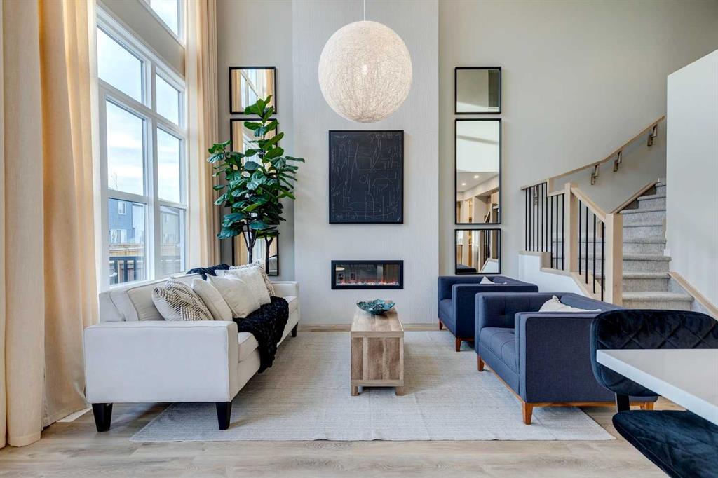 16 Heirloom Drive SE, A2267914, Alberta,