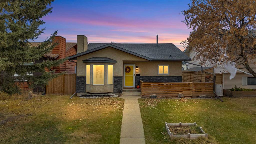 Second View of 25 Erickson Drive , Eastview Estates, Red Deer, Alberta, T4R 1X8