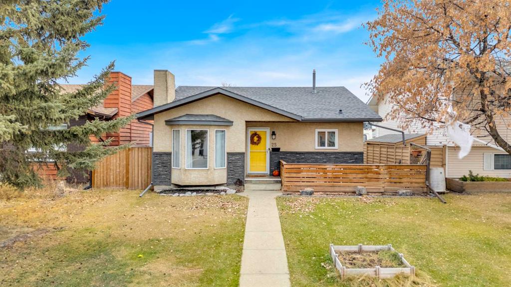 Third View of 25 Erickson Drive , Eastview Estates, Red Deer, Alberta, T4R 1X8