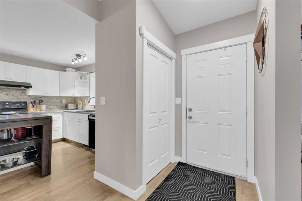 Fourth View of 25 Erickson Drive , Eastview Estates, Red Deer, Alberta, T4R 1X8