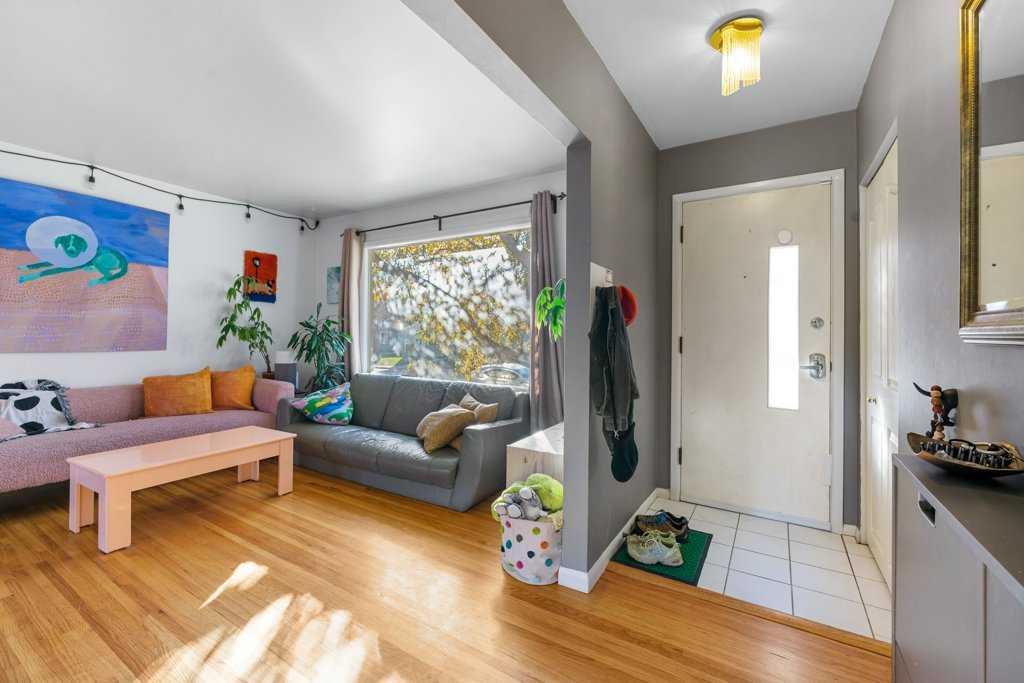 Third View of 2340 54 Avenue SW, North Glenmore Park, Calgary, Alberta, T3E 1M1