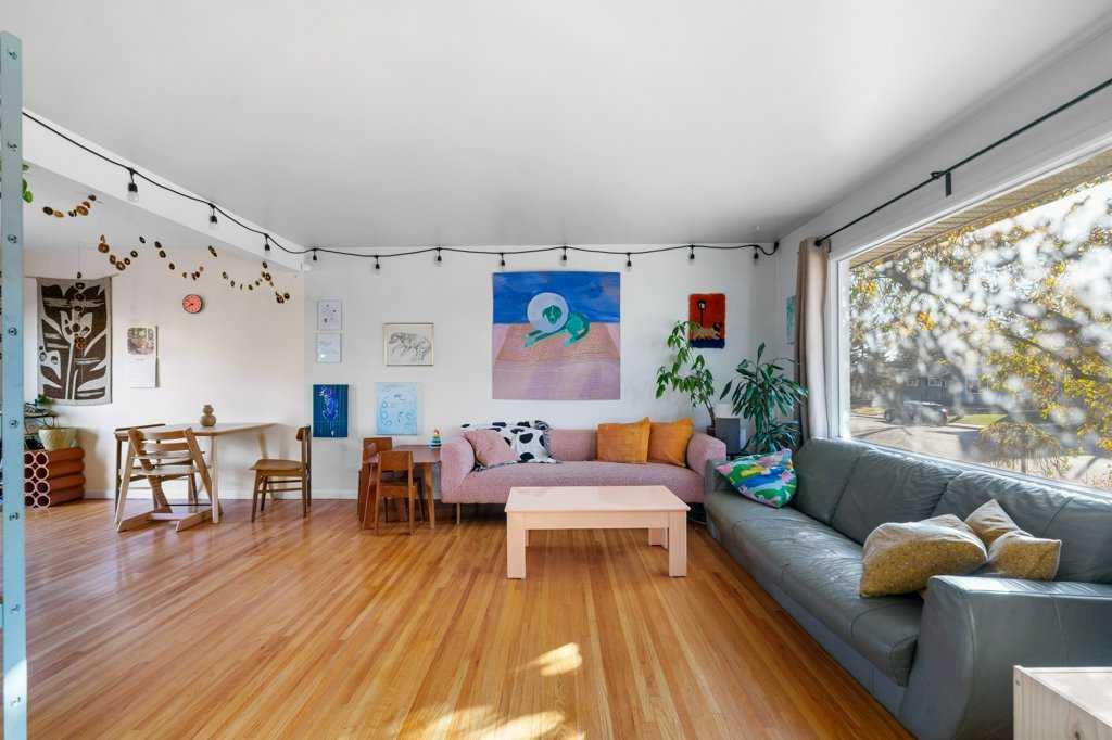 Fourth View of 2340 54 Avenue SW, North Glenmore Park, Calgary, Alberta, T3E 1M1