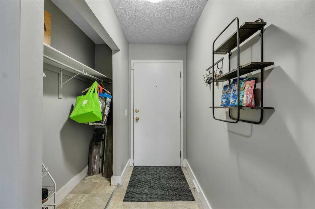 Third View of 2, 6203 Bowness Road NW, Bowness, Calgary, Alberta, T3B 0E2