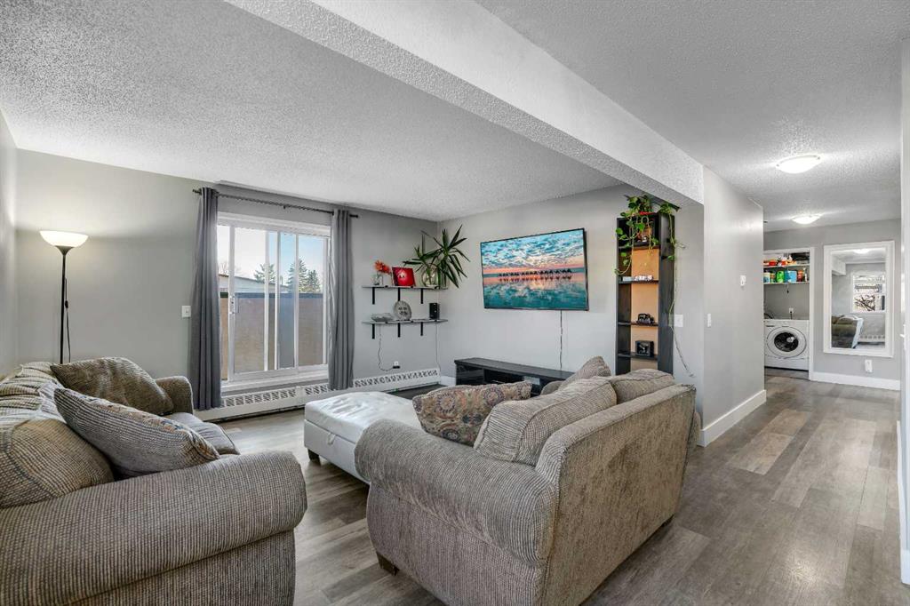 Fifth View of 2, 6203 Bowness Road NW, Bowness, Calgary, Alberta, T3B 0E2