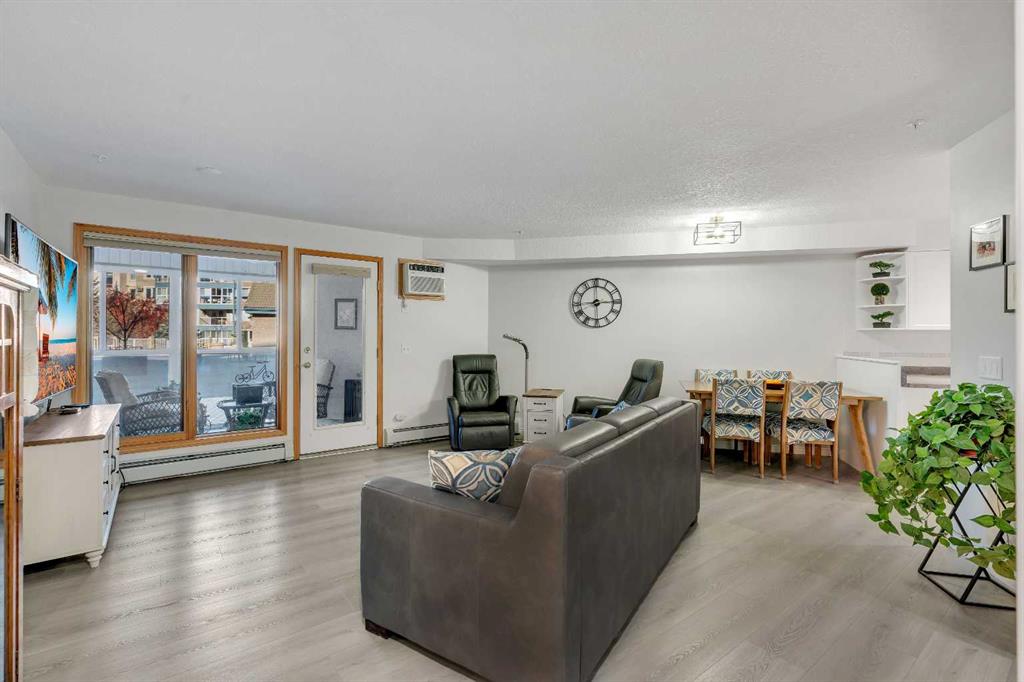 Third View of 122, 7229 Sierra Morena Boulevard SW, Signal Hill, Calgary, Alberta, T3H 3L7