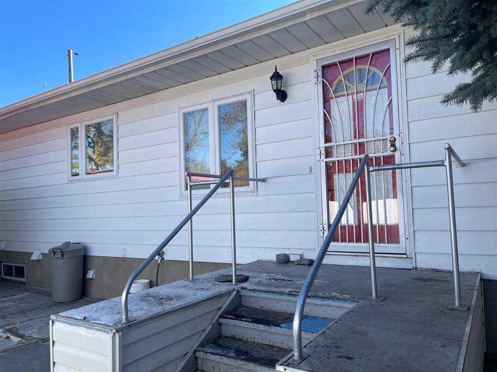 Third View of 3506 Doverthorn Road SE, Dover, Calgary, Alberta, T2B 2H5
