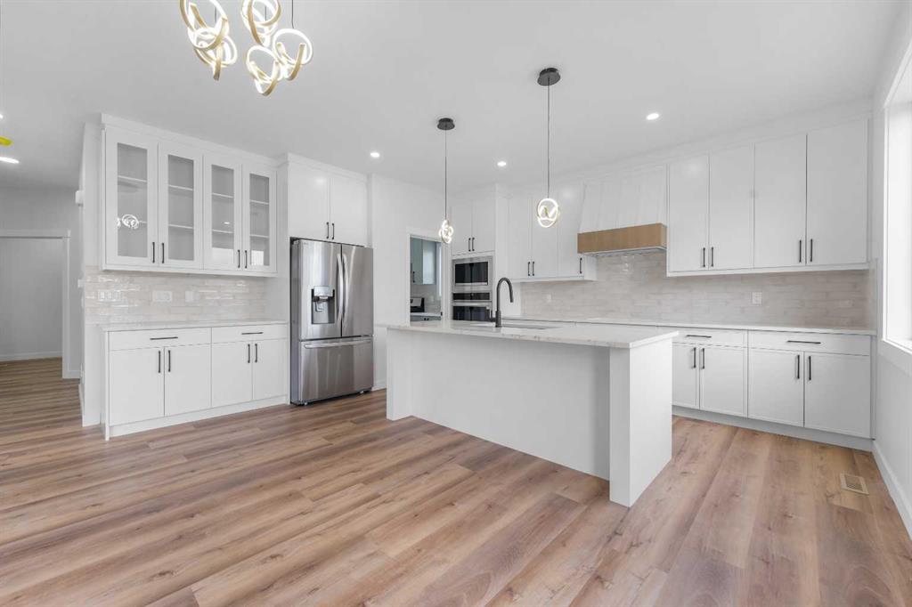 17 Lakes Estates Circle , A2268297, Alberta,