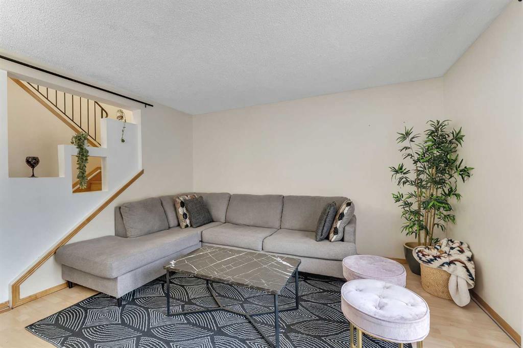 Fourth View of 40 Temple Place NE, Temple, Calgary, Alberta, T1Y3R9