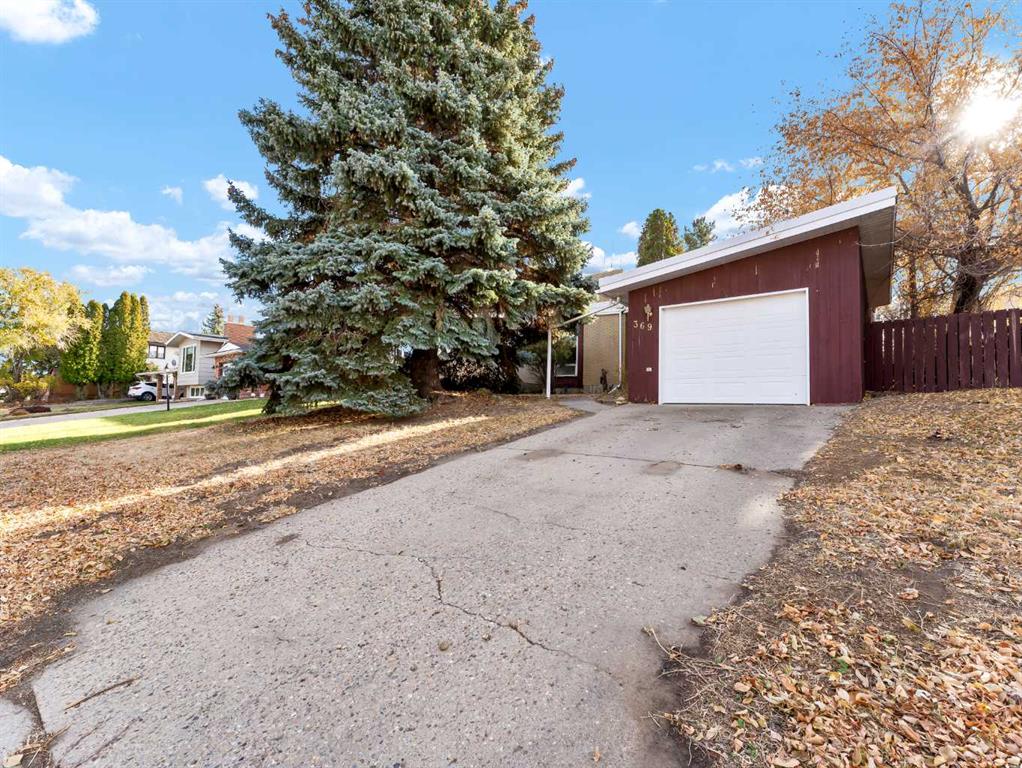 Second View of 369 11 Street NE, Northeast Crescent Heights, Medicine Hat, Alberta, T1A6A8