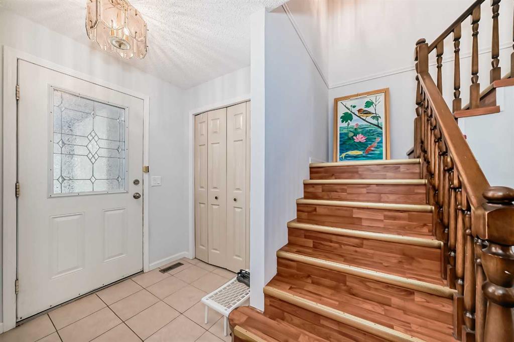 Fifth View of 7 Hawksley Crescent NW, Hawkwood, Calgary, Alberta, T3G 3B9