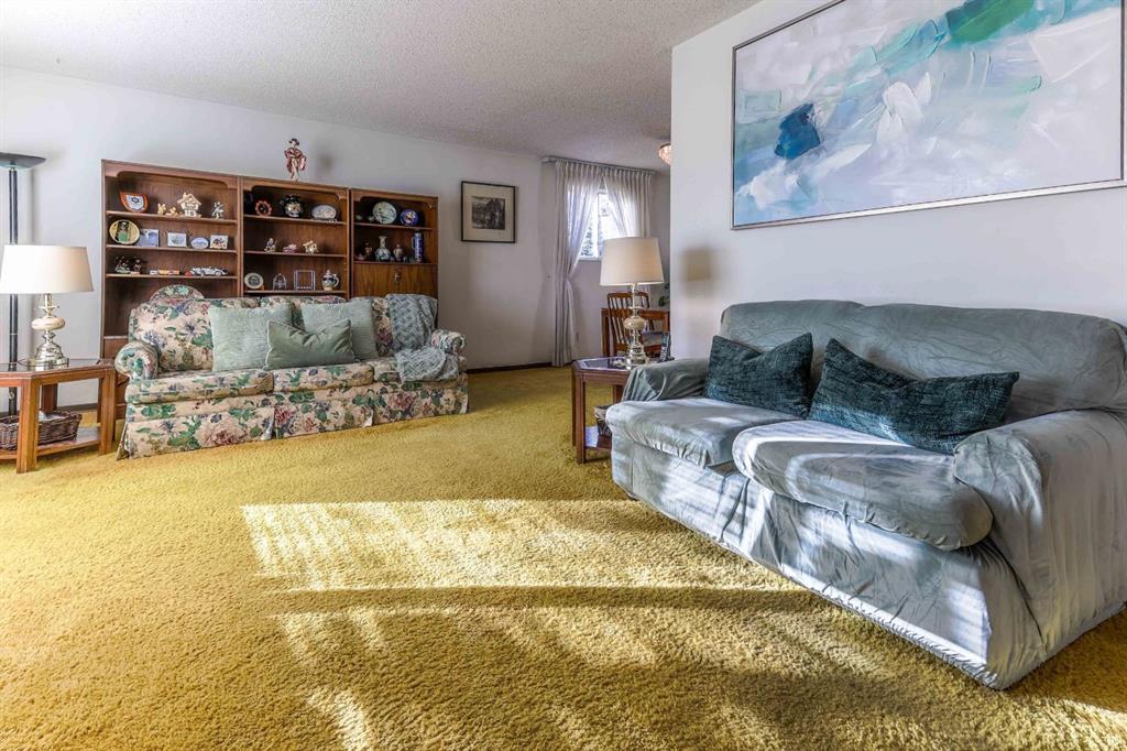 Fourth View of 204 Norfolk Road NW, North Haven Upper, Calgary, Alberta, T2K5P7