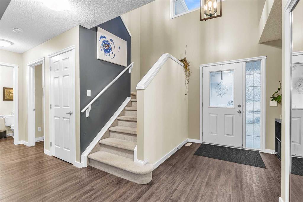 Fourth View of 210 Evansmeade Point NW, Evanston, Calgary, Alberta, T3P 1B8