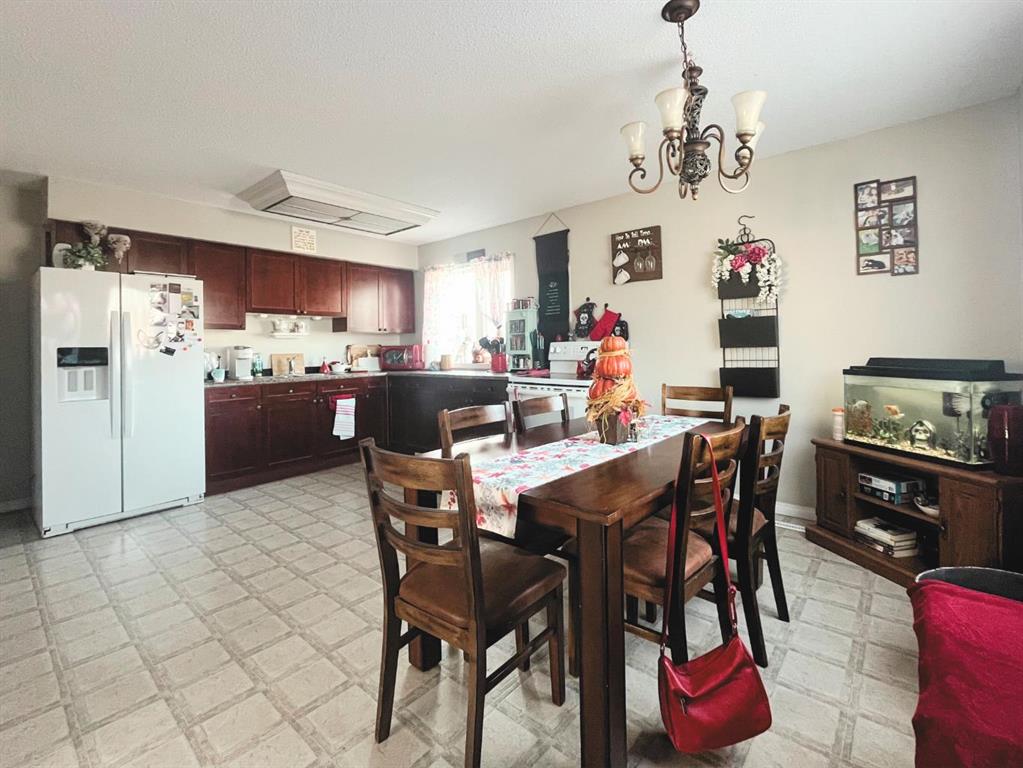 Third View of 100, 305 5 Street , NONE, Wainwright, Alberta, T9W 1A6