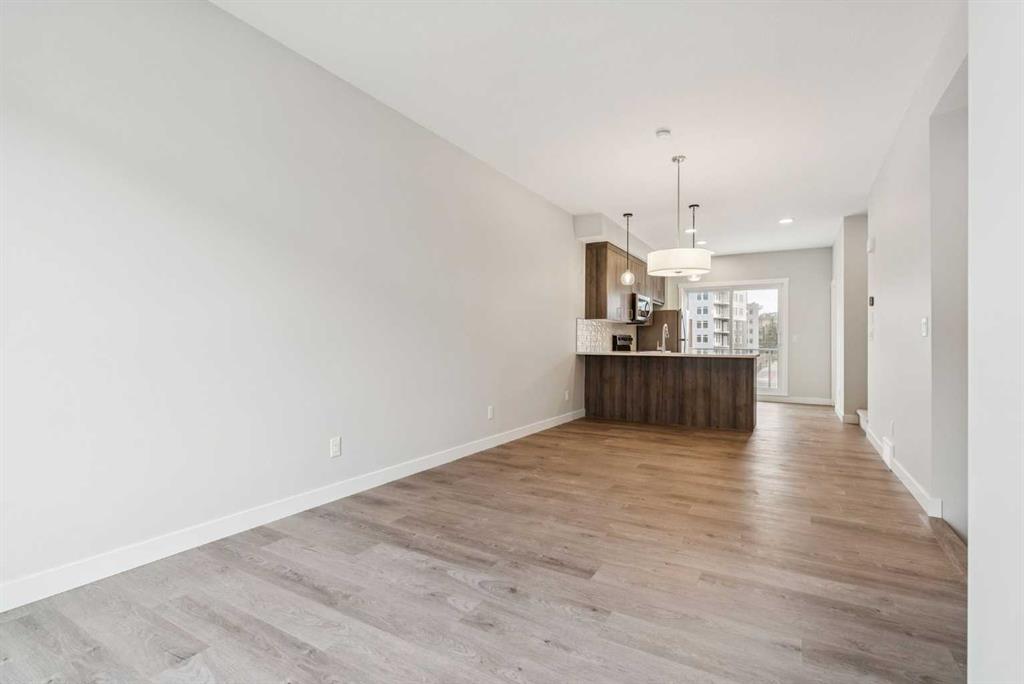 Fifth View of 107 Shawnee Square SW, Shawnee Slopes, Calgary, Alberta, T2Y 0W4