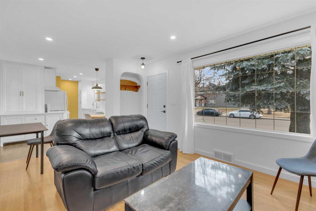 Fourth View of 5422 37 Street , West Park, Red Deer, Alberta, T4N 0W1