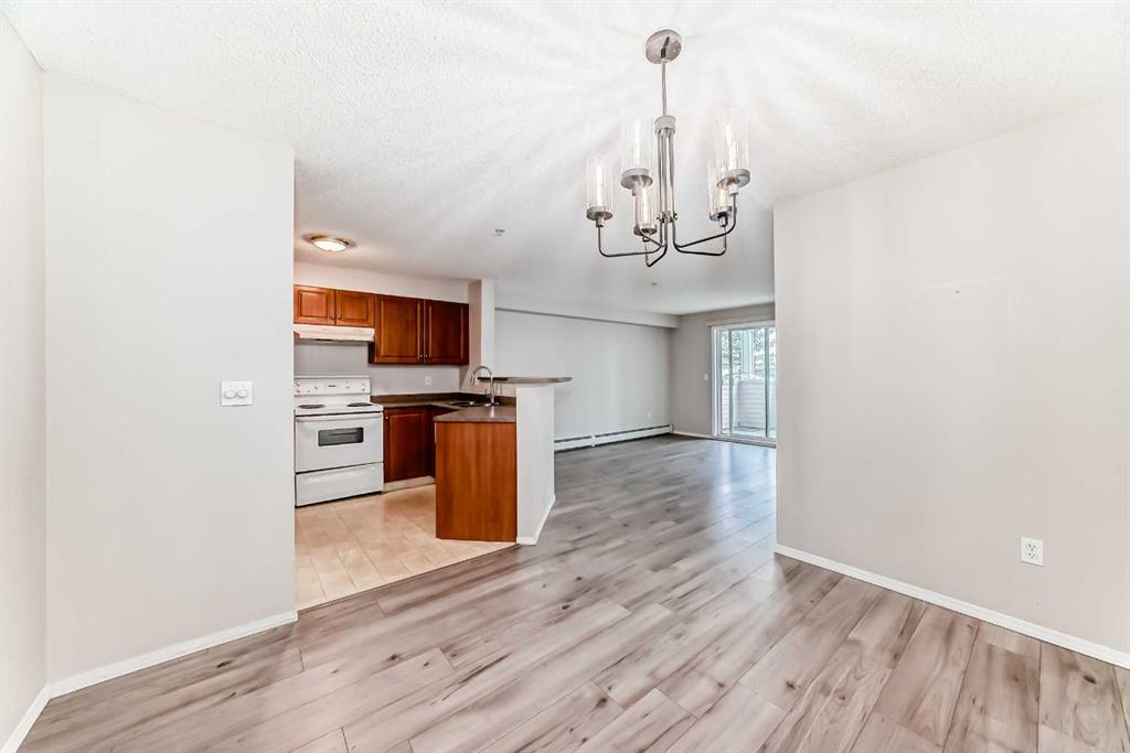 Fifth View of 312, 17 Country Village Bay NE, Country Hills Village, Calgary, Alberta, T3K5Z3