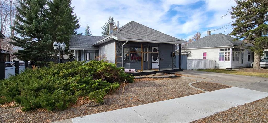 726 12B Street N, A2268637, Alberta,