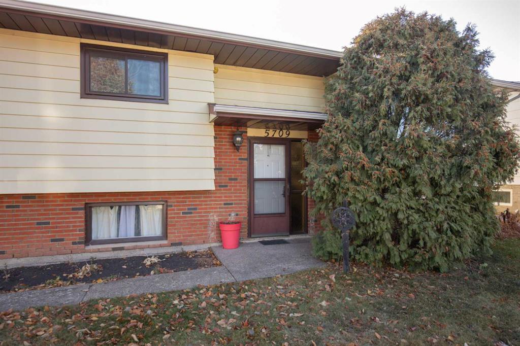 Third View of 5709 55th Avenue  , Downtown Lacombe, Lacombe, Alberta, T4L 1L8