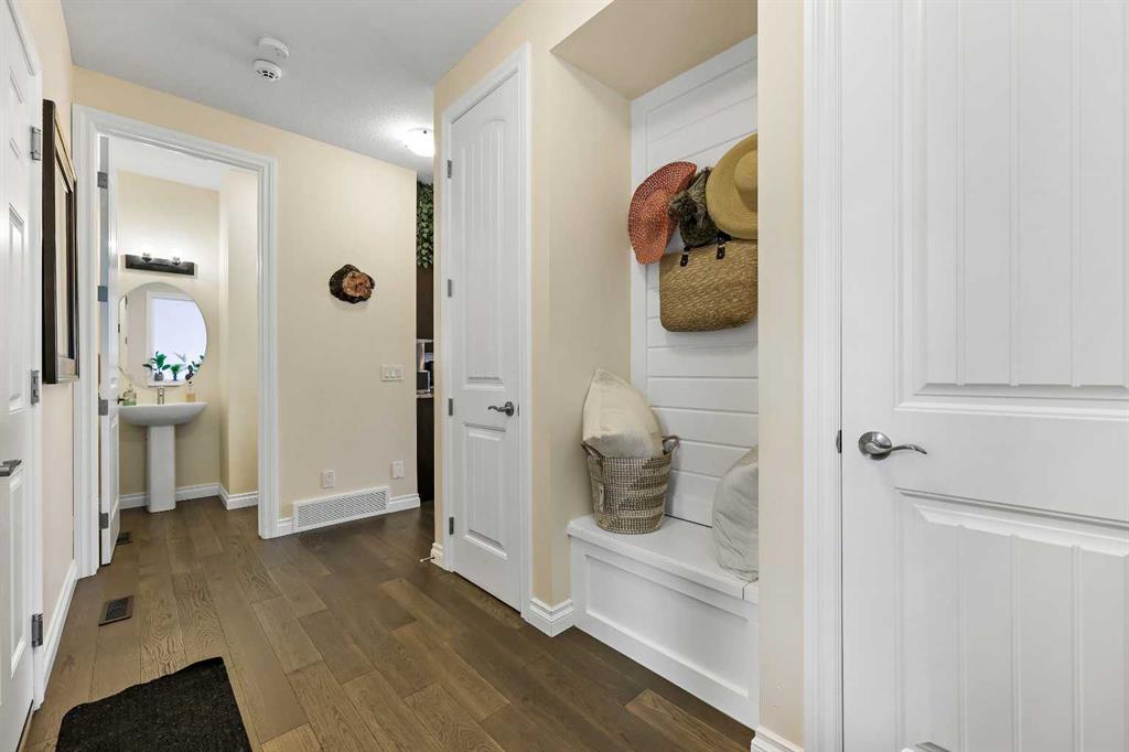 Fifth View of 340 Lawthorn Way SE, Lanark, Airdrie, Alberta, T4A 3M7