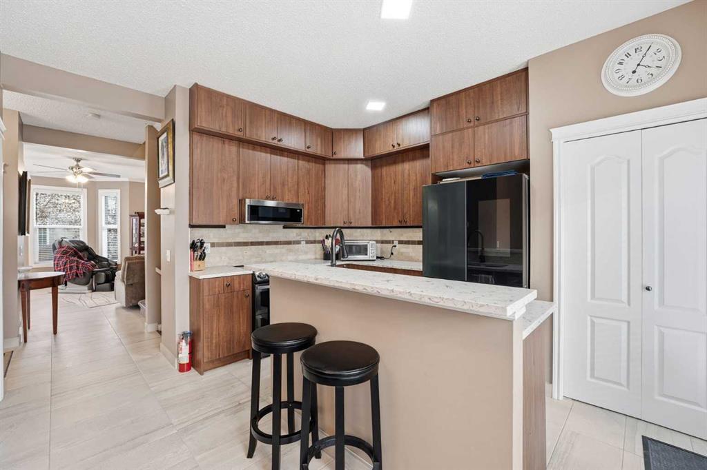 Fifth View of 23 Prestwick Park SE, McKenzie Towne, Calgary, Alberta, T2Z 3V3