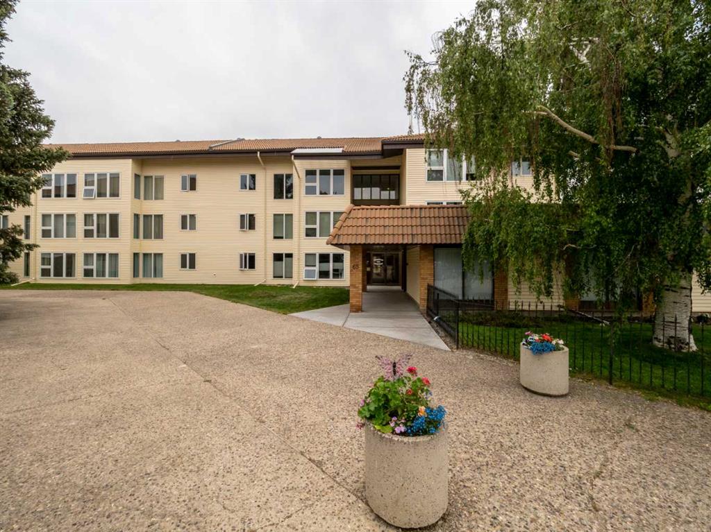 302, 65 Temple Boulevard  W, A2268845, Alberta,