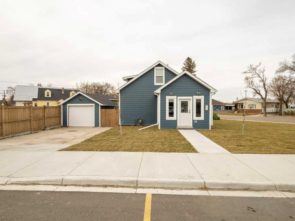 445 Crescent Avenue , A2268915, Alberta,