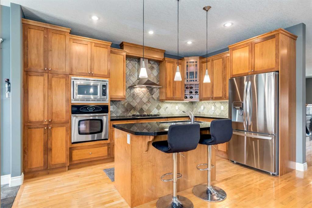 Fifth View of 1406 29 Street SW, Shaganappi, Calgary, Alberta, T3C 1M2