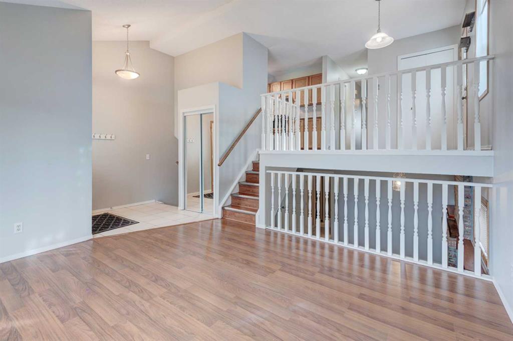 Fifth View of 115 Shawglen Way SW, Shawnessy, Calgary, Alberta, T2Y 1z4