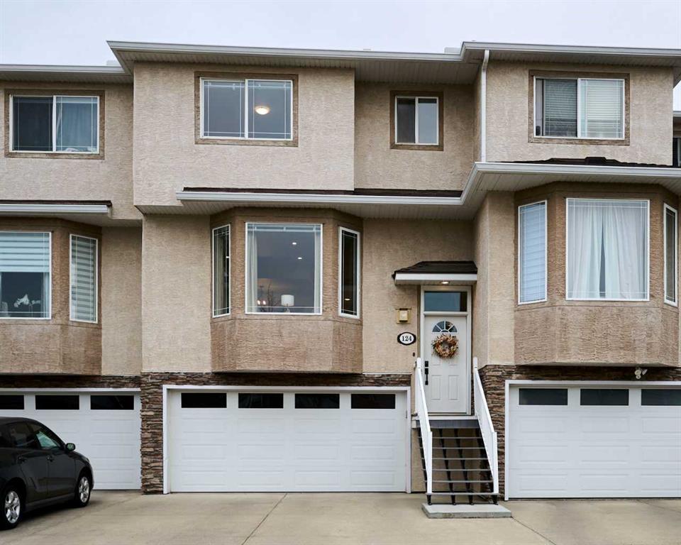 Main View of 124 Country Hills Gardens NW, Country Hills, Calgary, Alberta, T3K 5G2