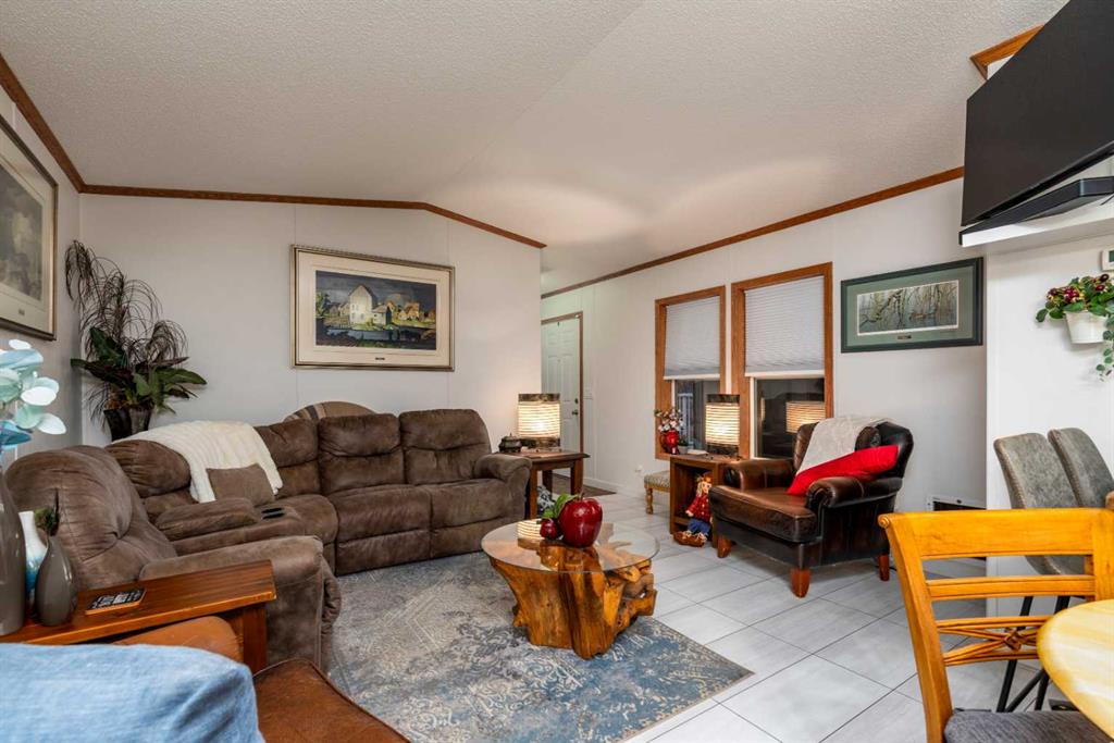 Fourth View of 207 2 Street E, NONE, Lashburn, Saskatchewan, S0M 1H0