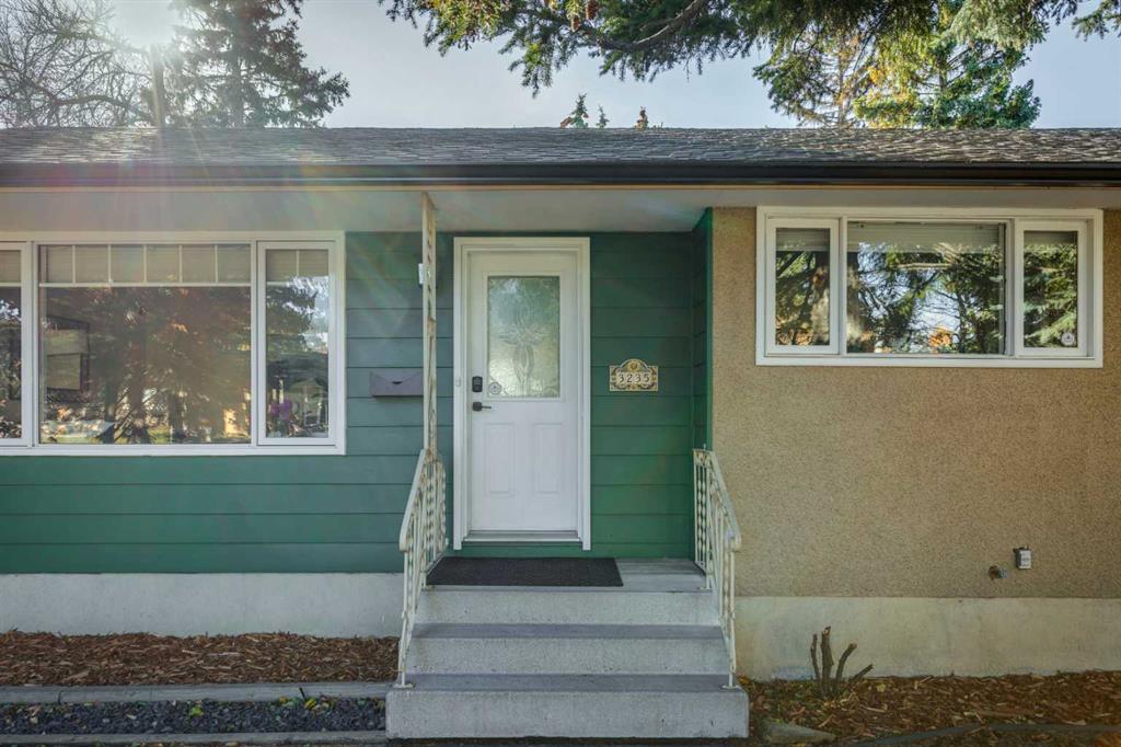 Third View of 3235 Bearspaw Drive NW, Brentwood, Calgary, Alberta, T2L 1T1