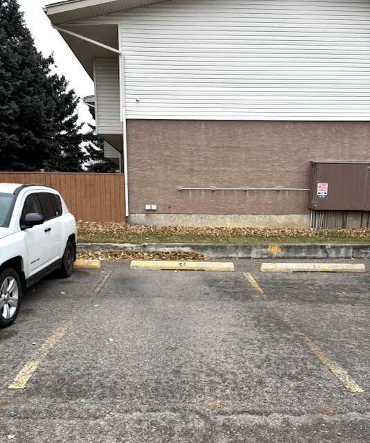 Fifth View of 33, 1915 18 Avenue N, Winston Churchill, Lethbridge, Alberta, T1H 4V6