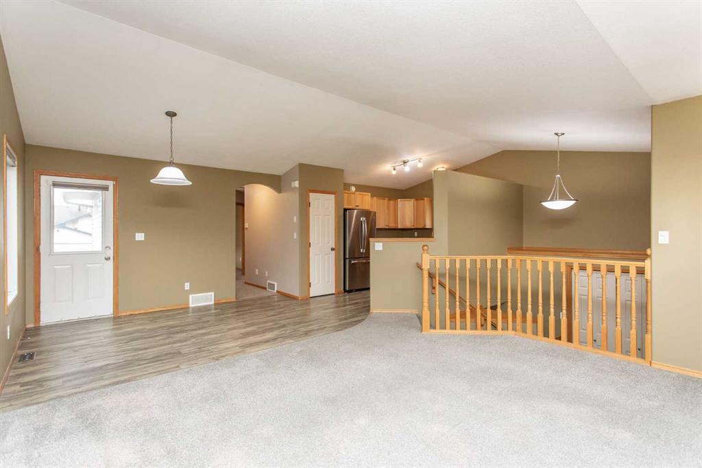 Fifth View of 24 Lanterman Close , Lonsdale, Red Deer, Alberta, T4R3K3