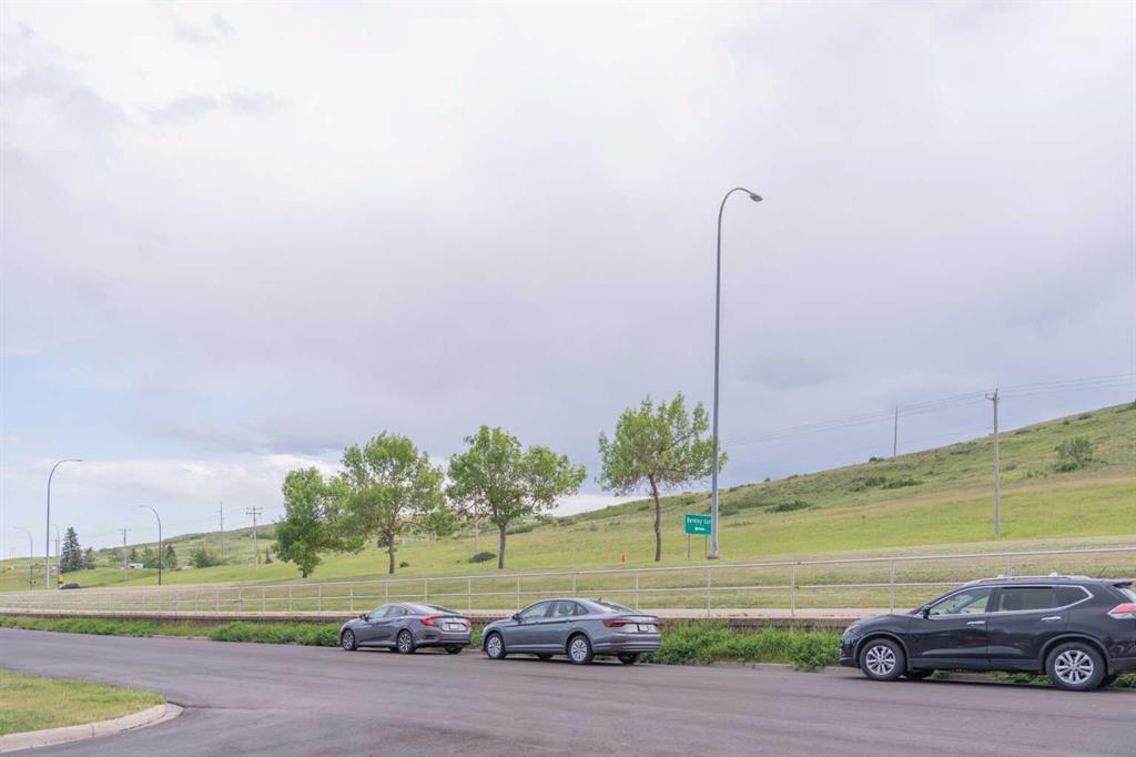 Third View of 53 Beaconsfield Crescent NW, Beddington Heights, Calgary, Alberta, T3K 1W5