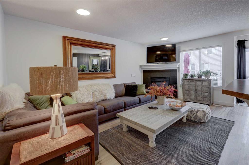 Fifth View of 90 Royal Crest Point NW, Royal Oak, Calgary, Alberta, T3G 5W5